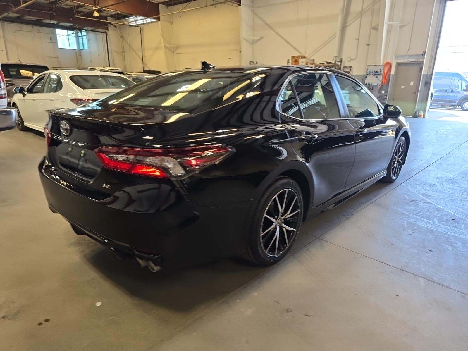 2024 Toyota Camry SE FWD