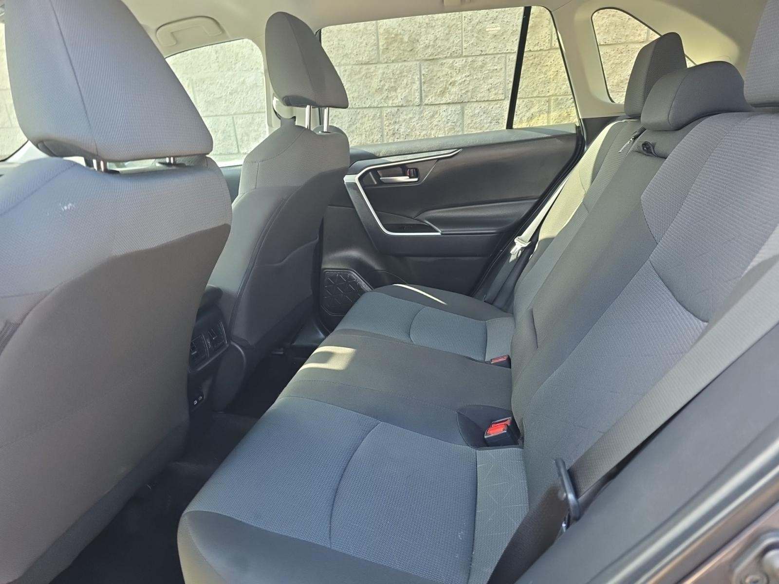 2025 Toyota RAV4 XLE FWD