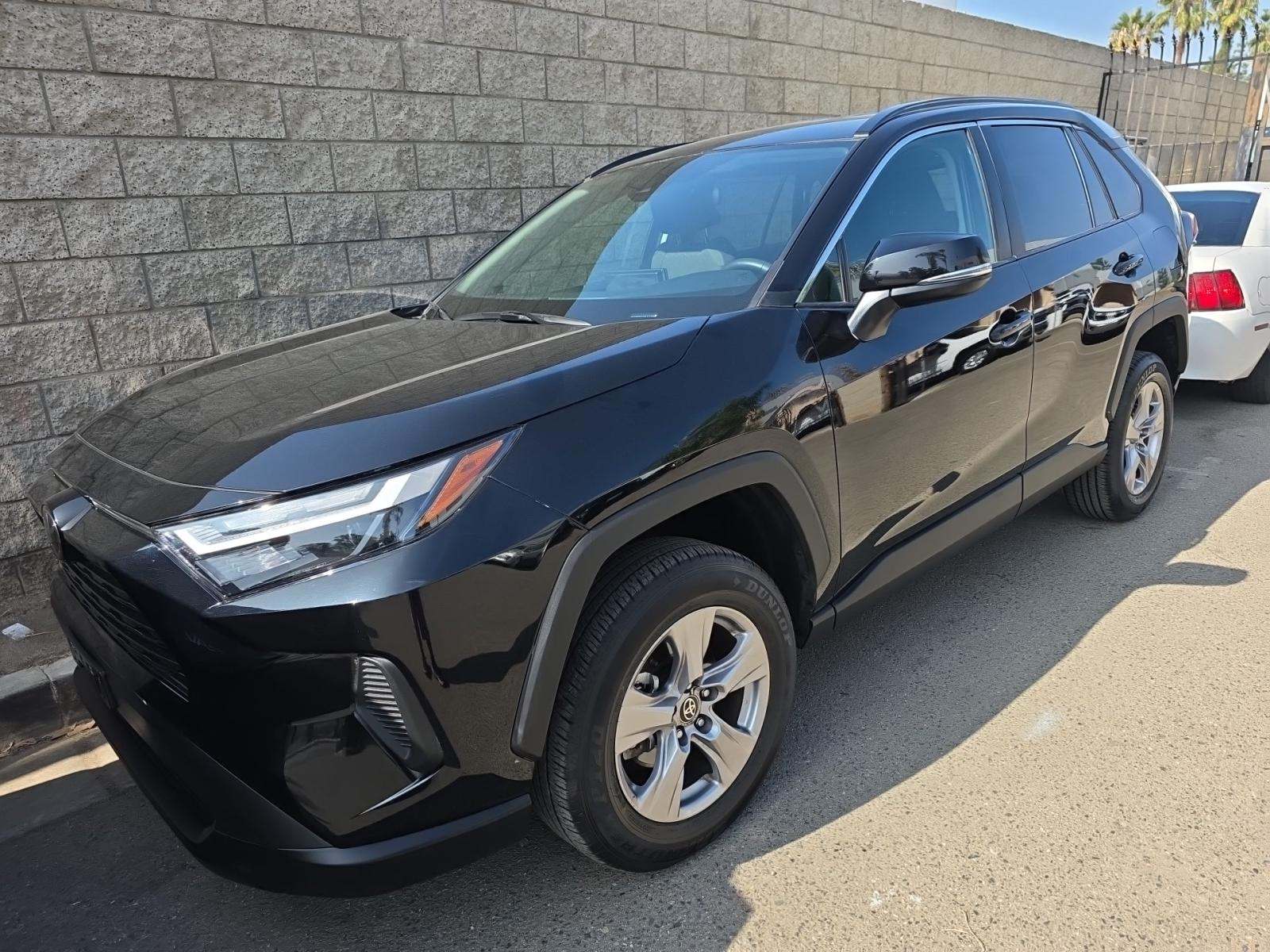 2025 Toyota RAV4 XLE FWD