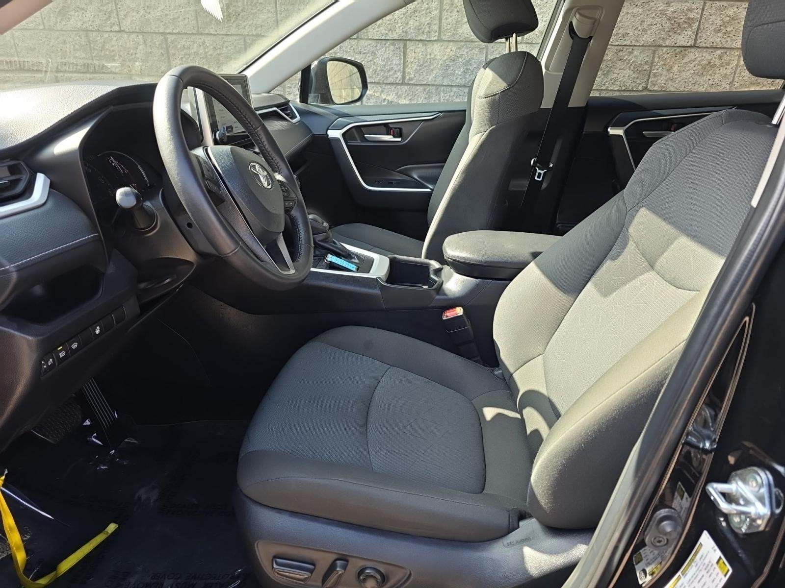 2025 Toyota RAV4 XLE FWD