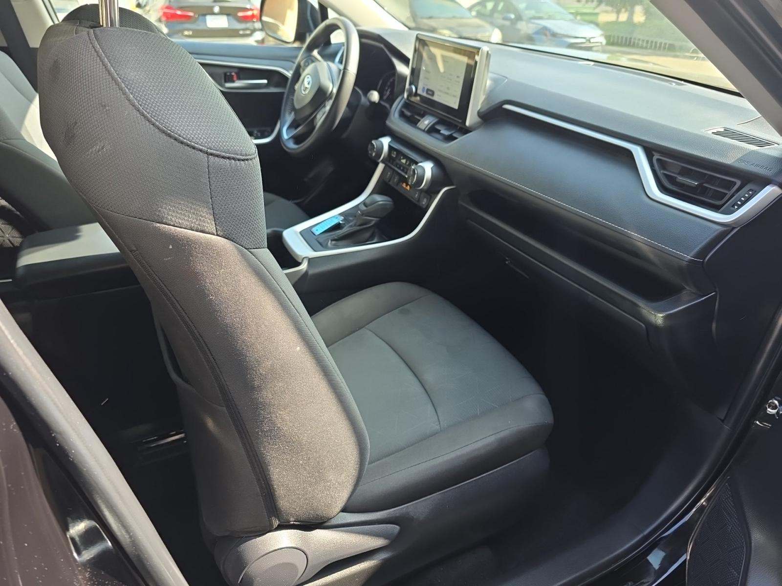 2025 Toyota RAV4 XLE FWD