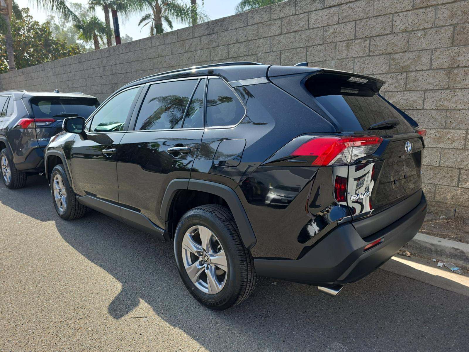 2025 Toyota RAV4 XLE FWD