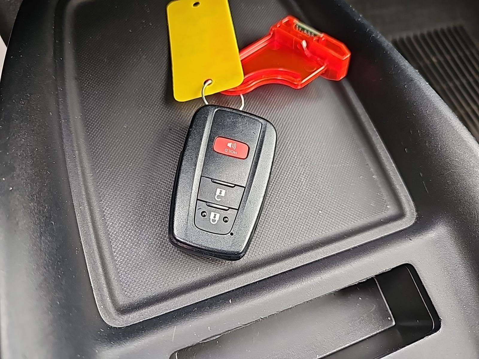 2021 Toyota Prius LE AWD