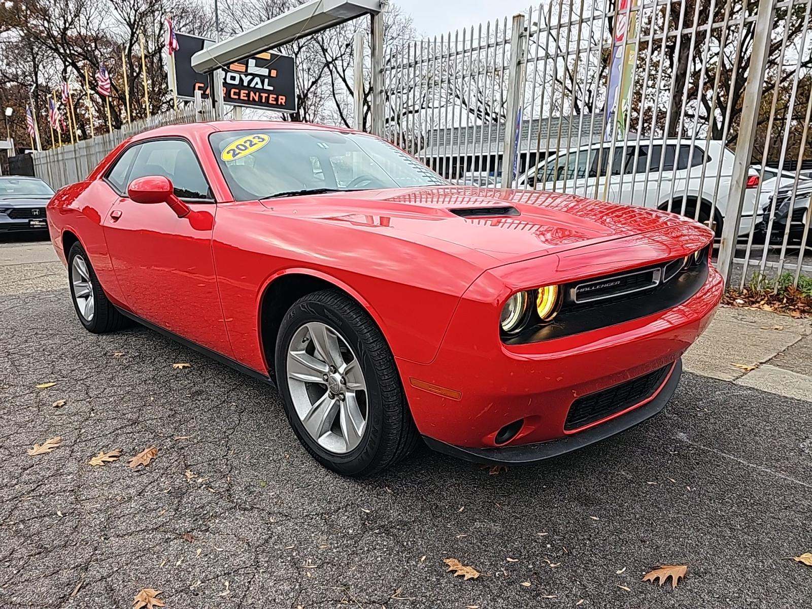 2023 Dodge Challenger SXT RWD