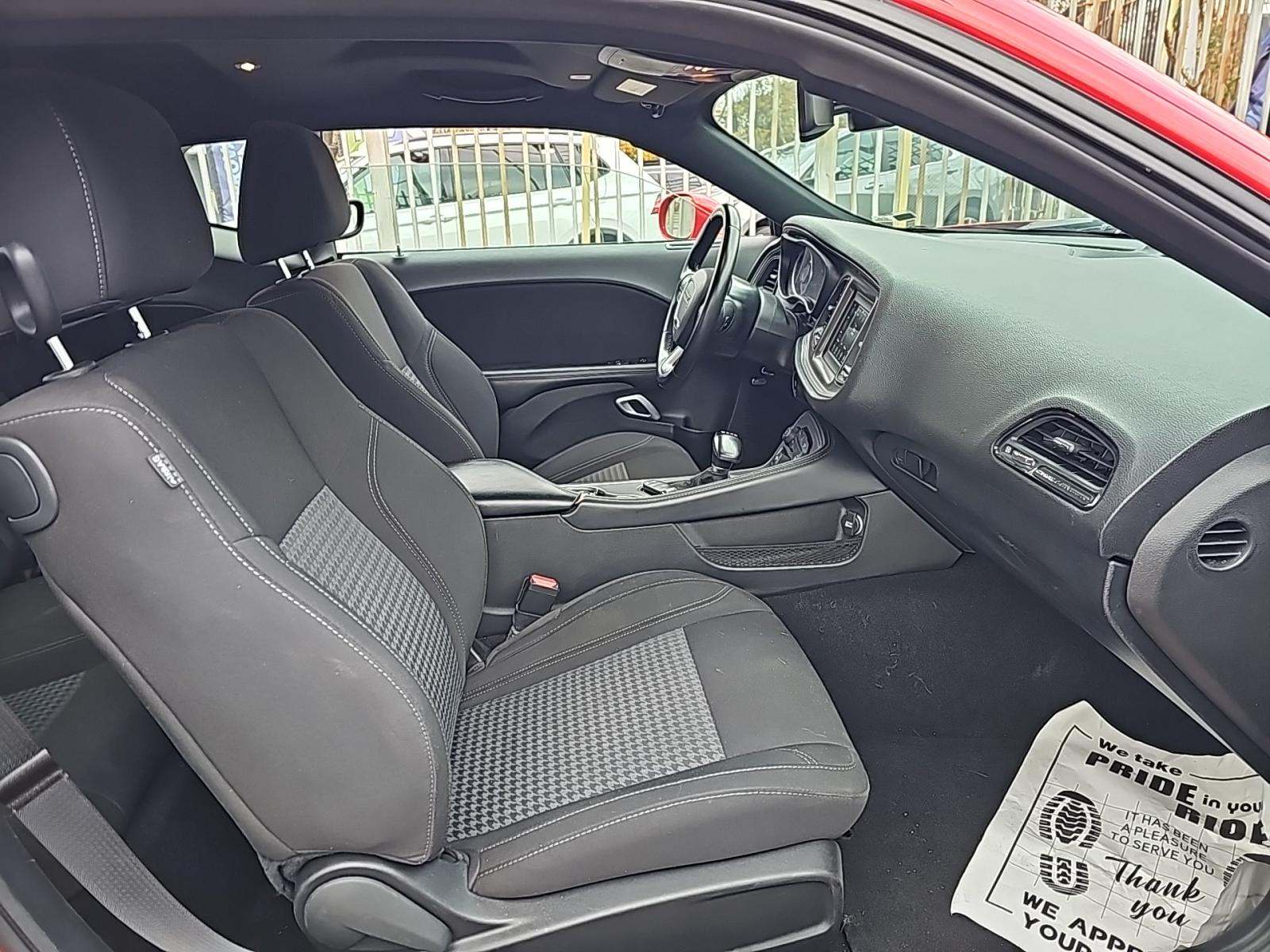 2023 Dodge Challenger SXT RWD