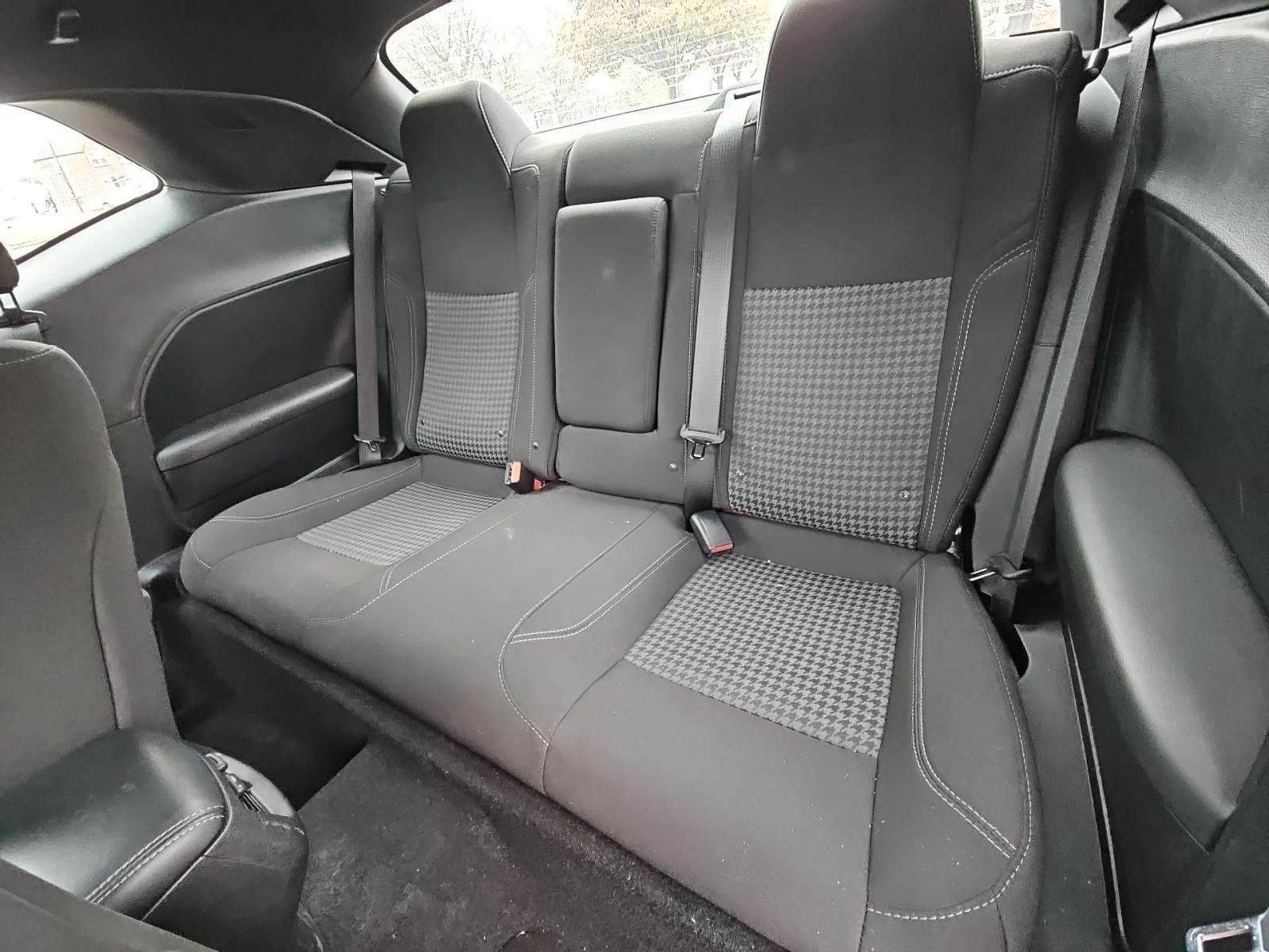 2023 Dodge Challenger SXT RWD