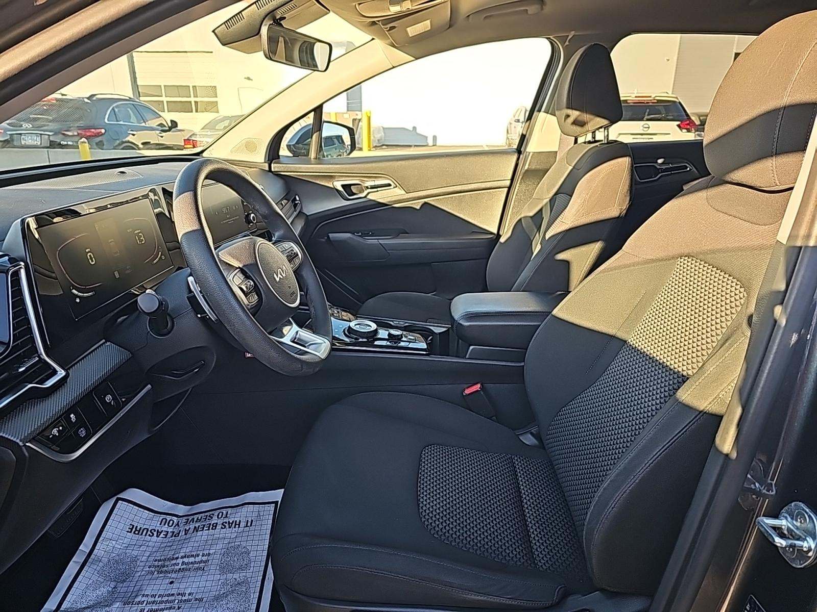 2023 Kia Sportage Hybrid LX AWD