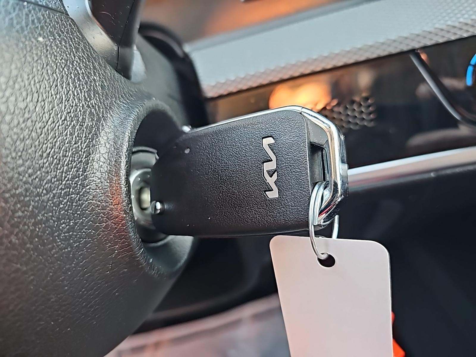 2023 Kia Sportage Hybrid LX AWD