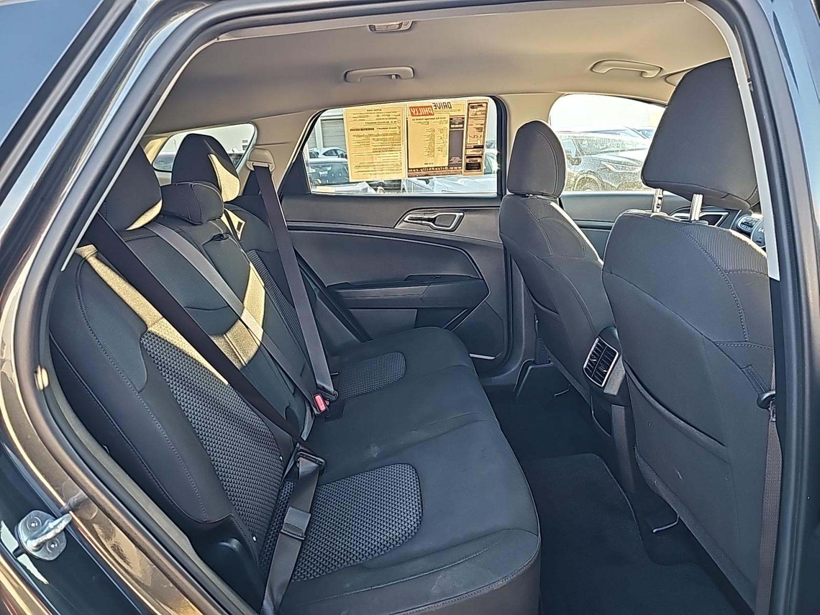 2023 Kia Sportage Hybrid LX AWD