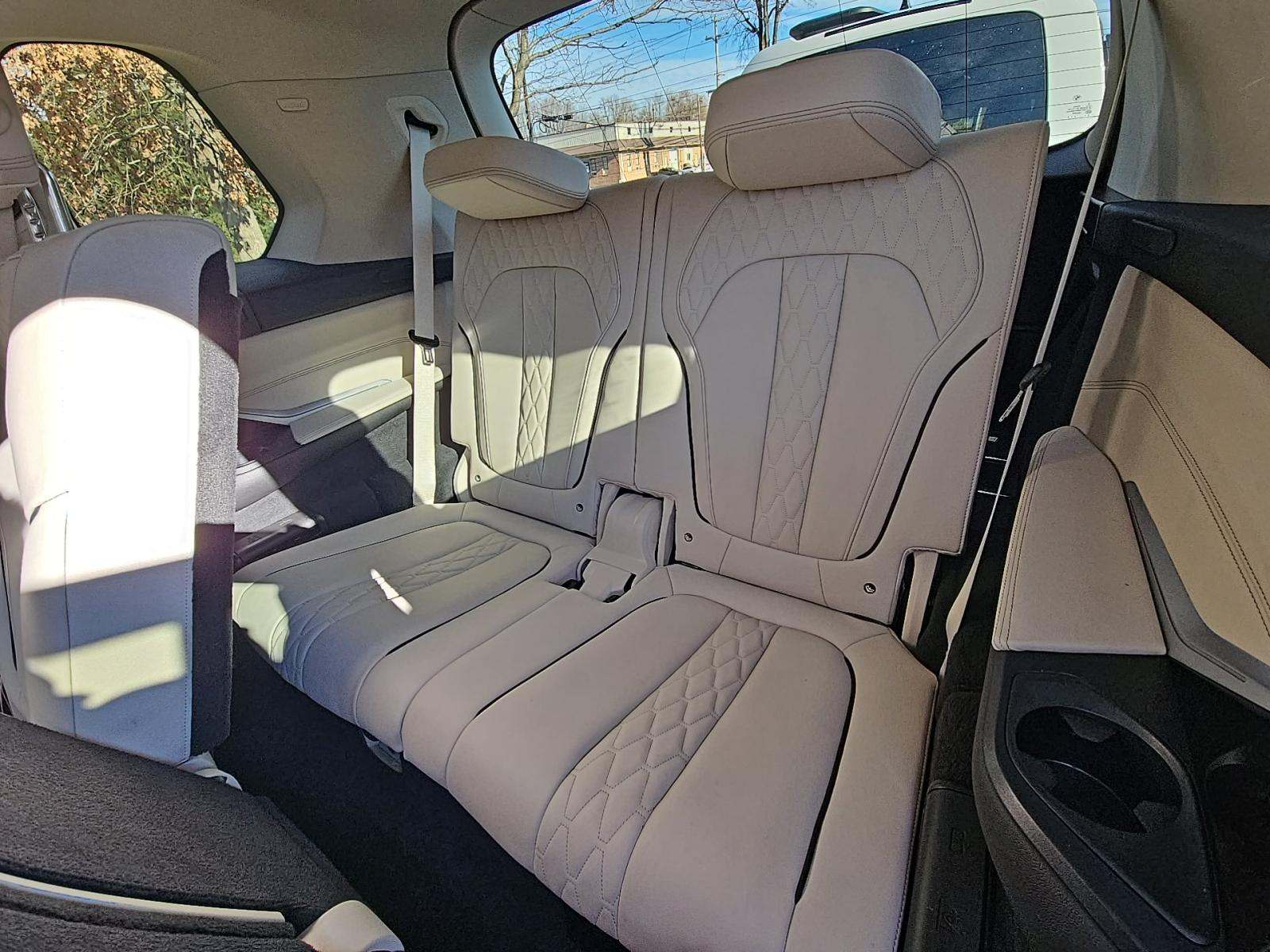 2022 BMW X7 xDrive40i AWD