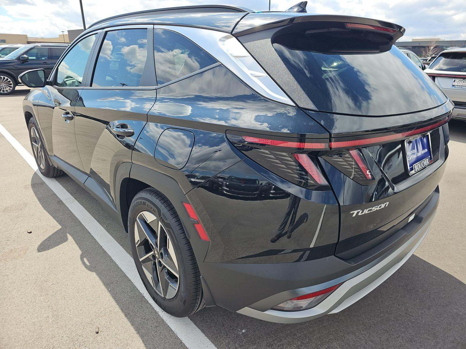 HYUNDAI SEL CONVENIENCE - 2