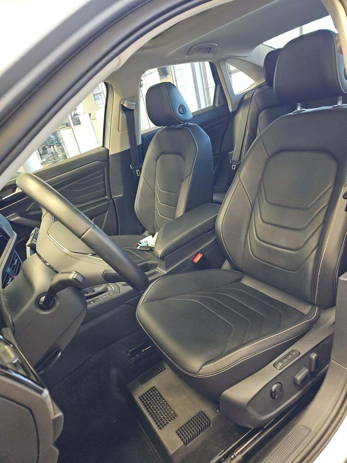 2023 Volkswagen Jetta 1.5T SEL FWD