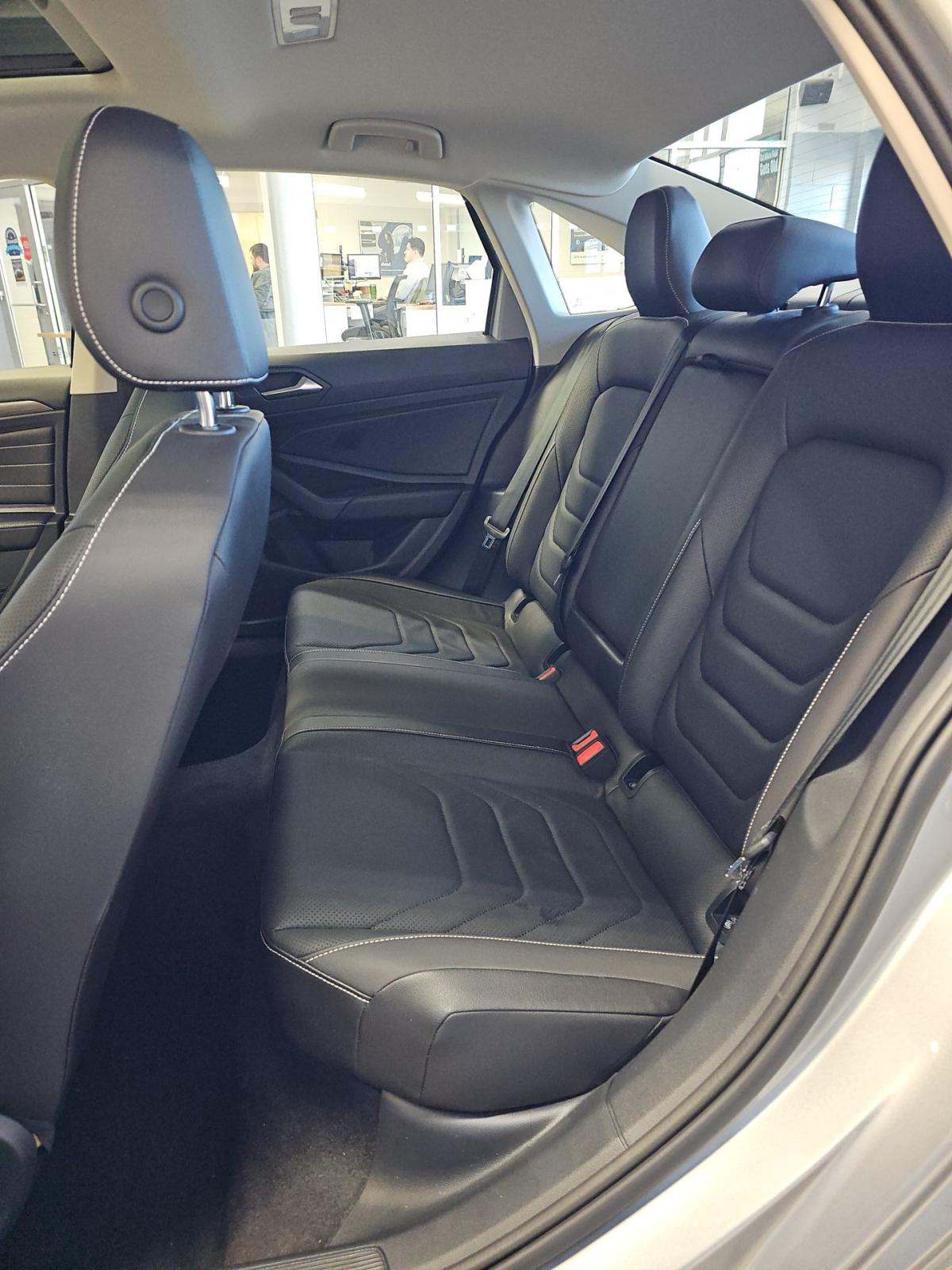 2023 Volkswagen Jetta 1.5T SEL FWD