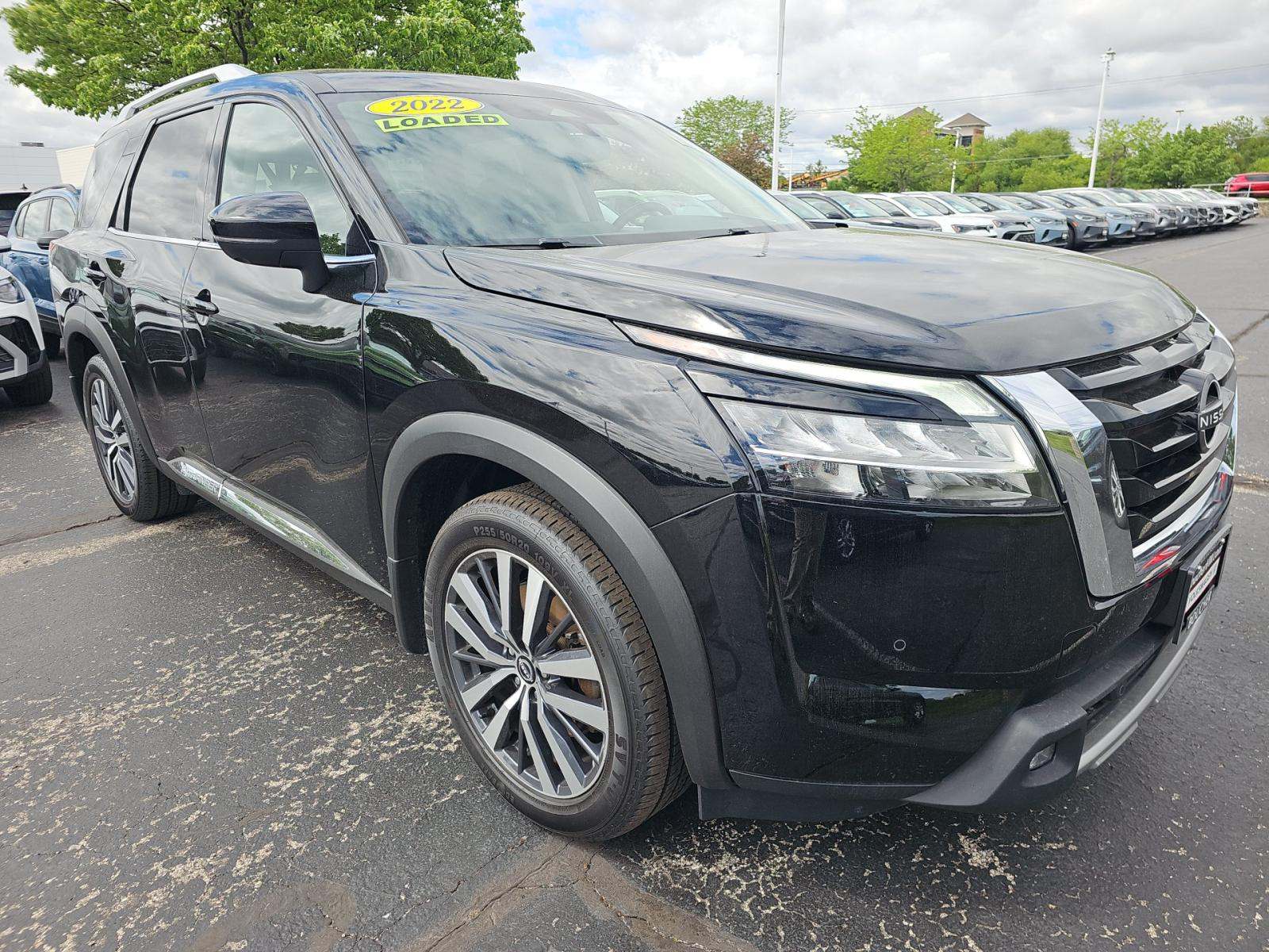 2022 Nissan Pathfinder Platinum AWD