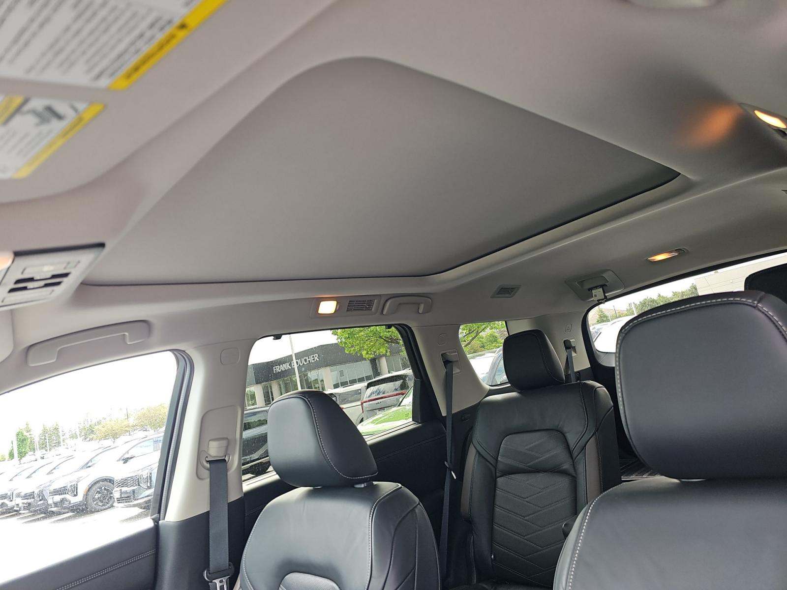 2022 Nissan Pathfinder Platinum AWD