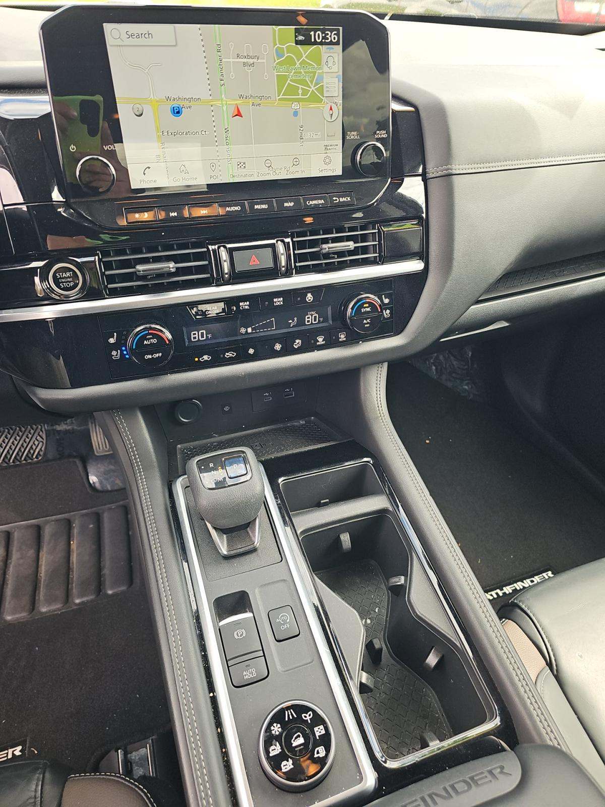 2022 Nissan Pathfinder Platinum AWD