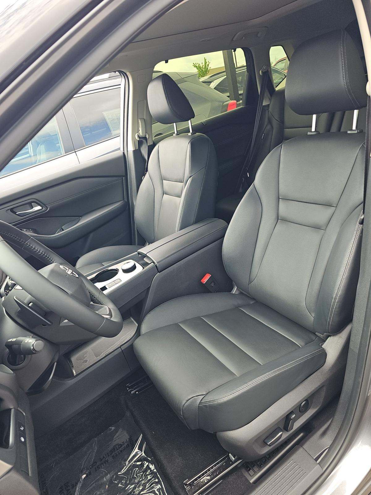 2025 Nissan Rogue SL AWD