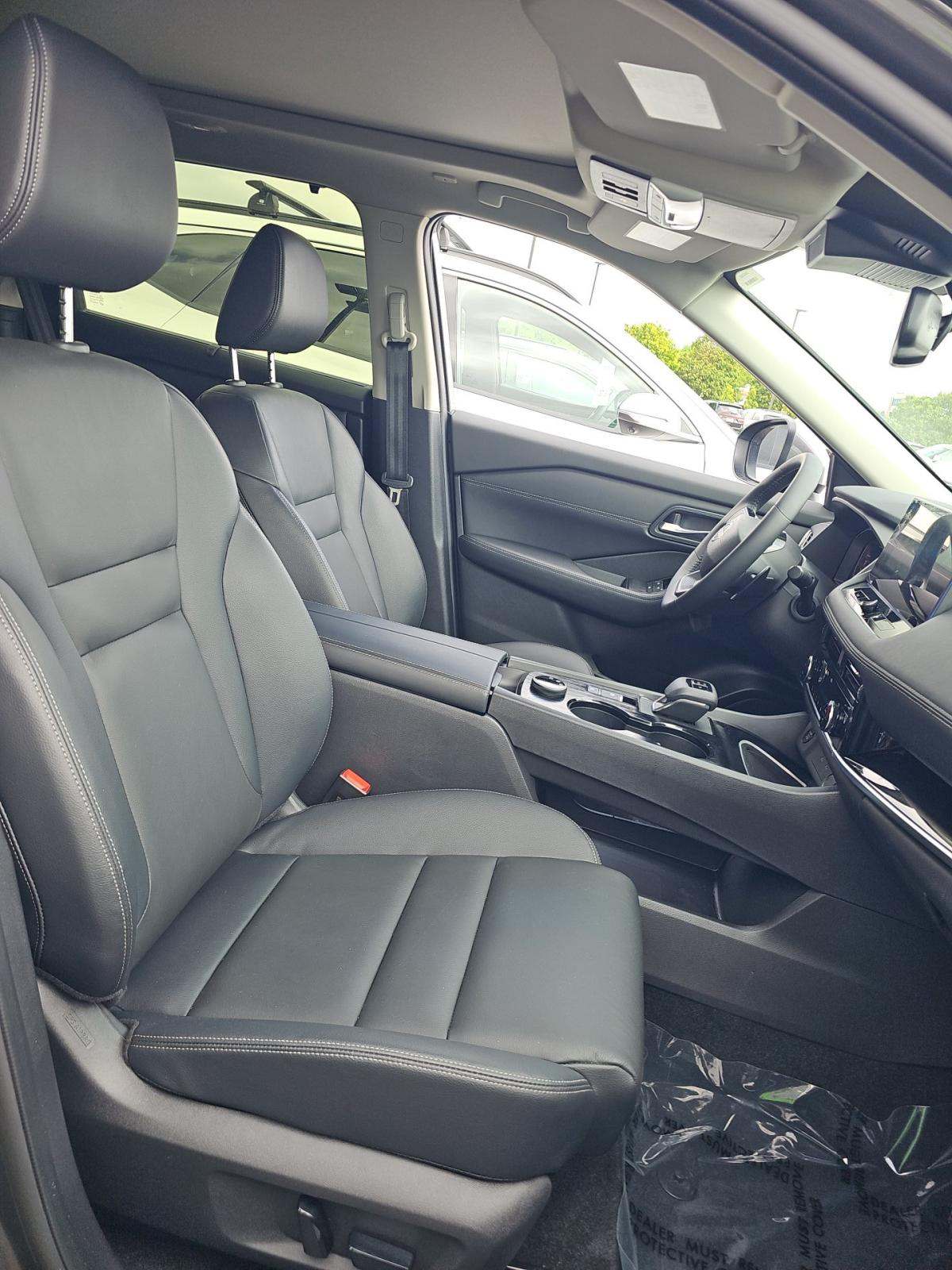 2025 Nissan Rogue SL AWD