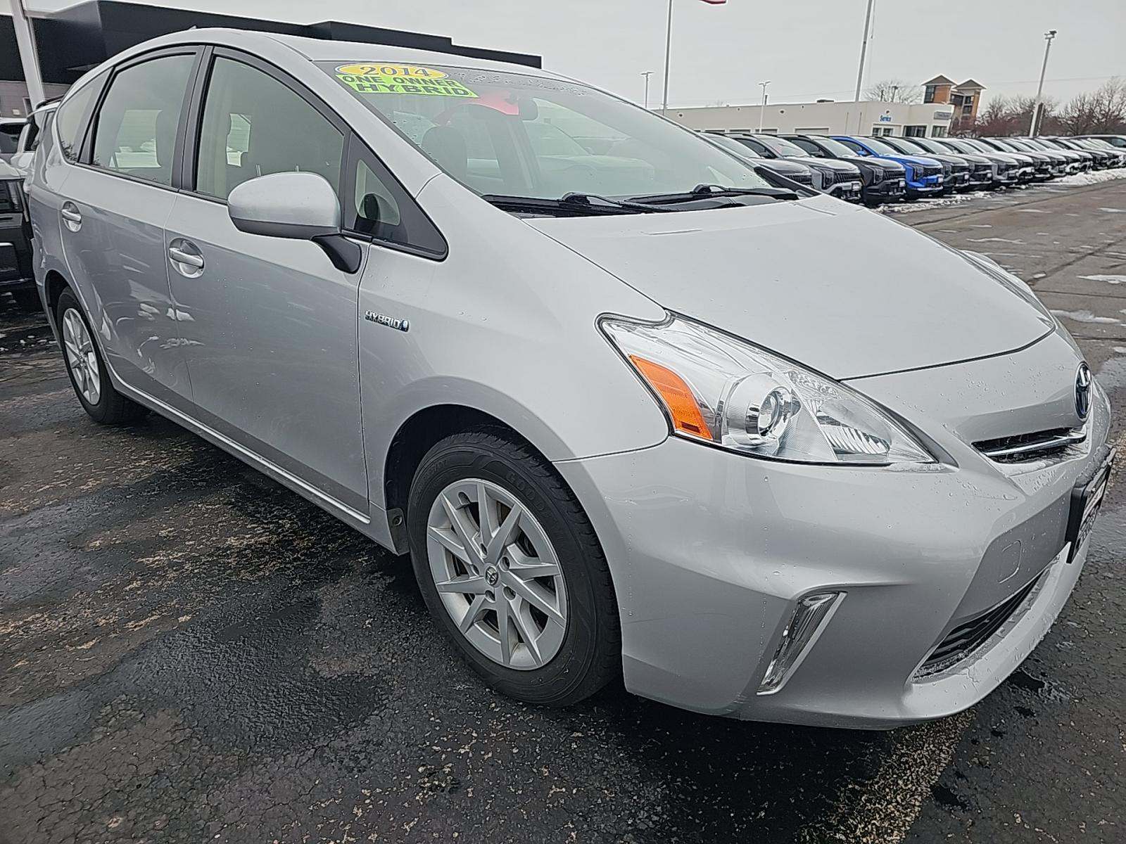 TOYOTA PRIUS - 4