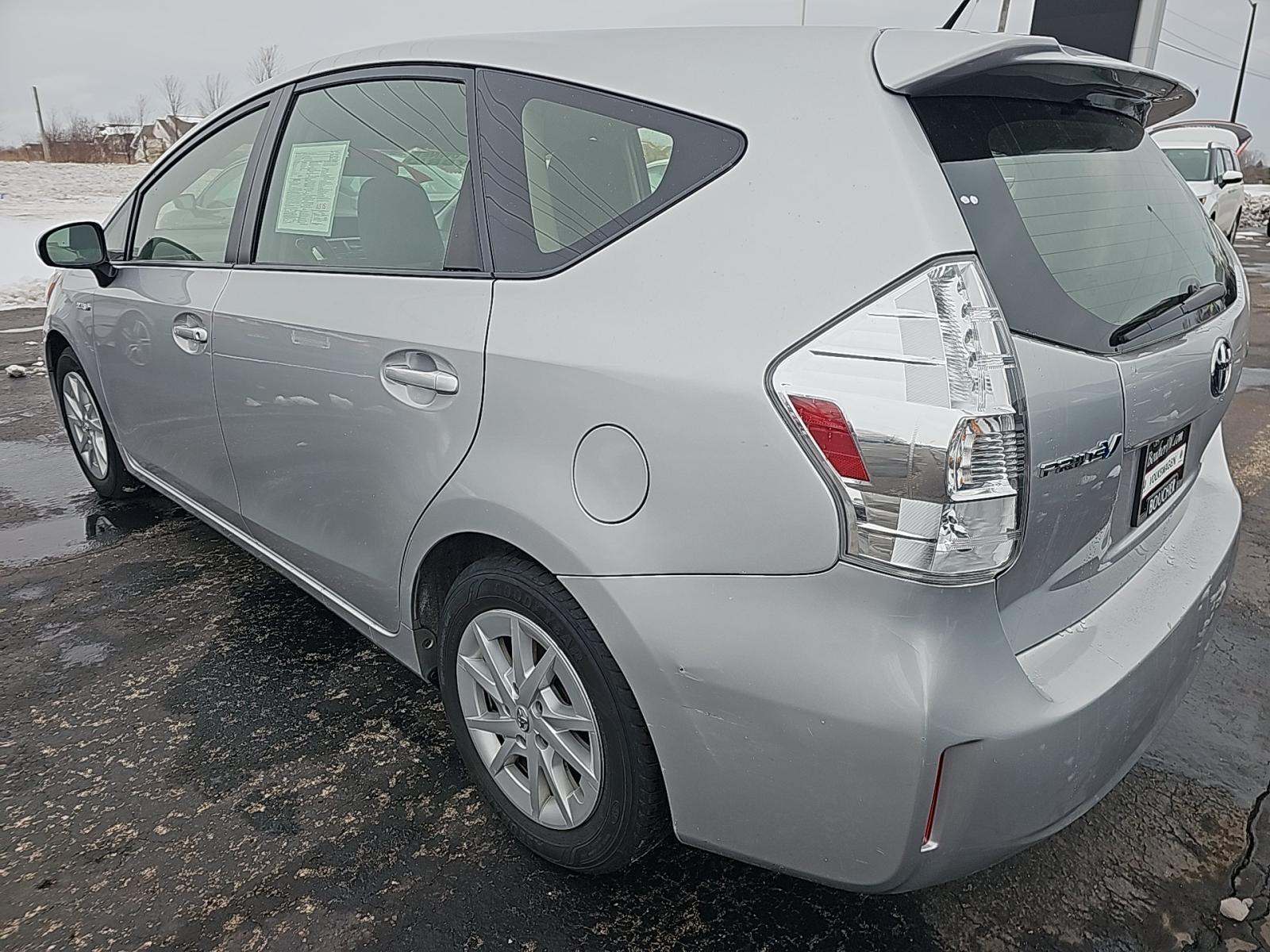 TOYOTA PRIUS - 2