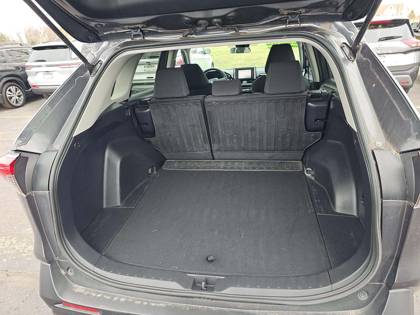 2019 Toyota RAV4 LE AWD