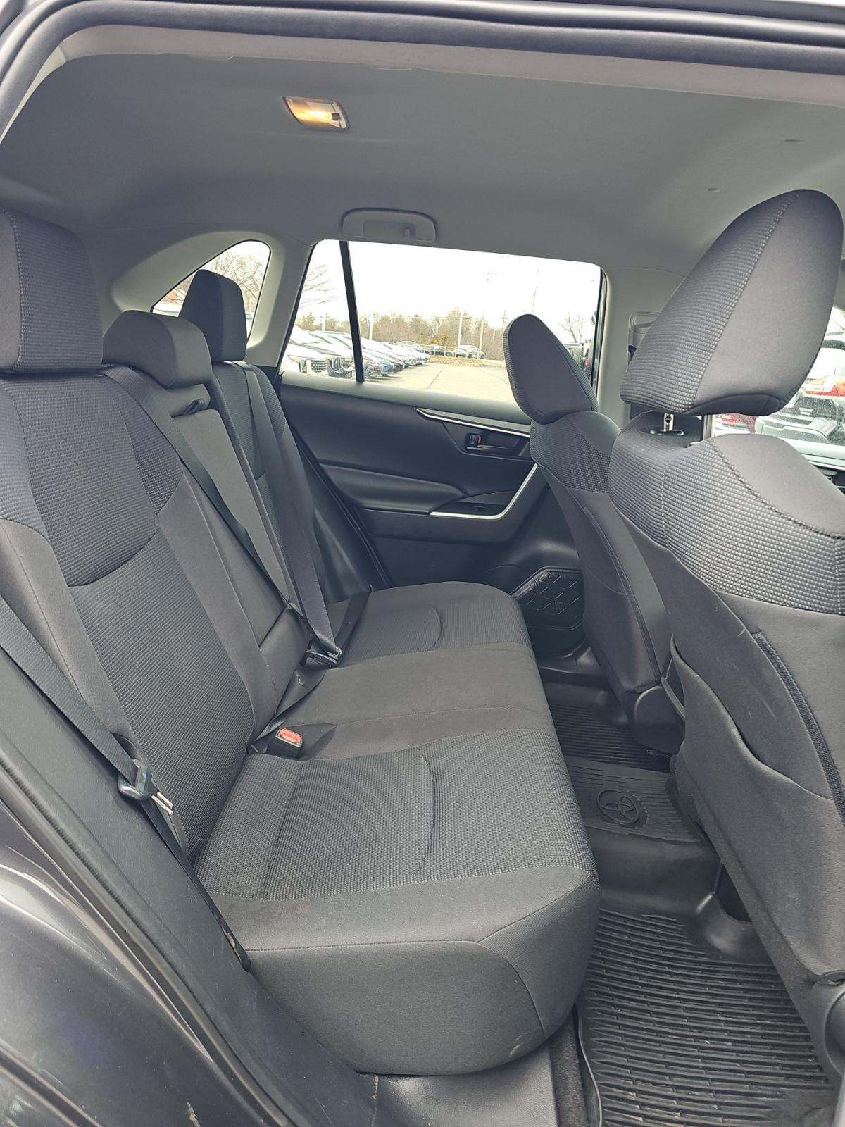 2019 Toyota RAV4 LE AWD