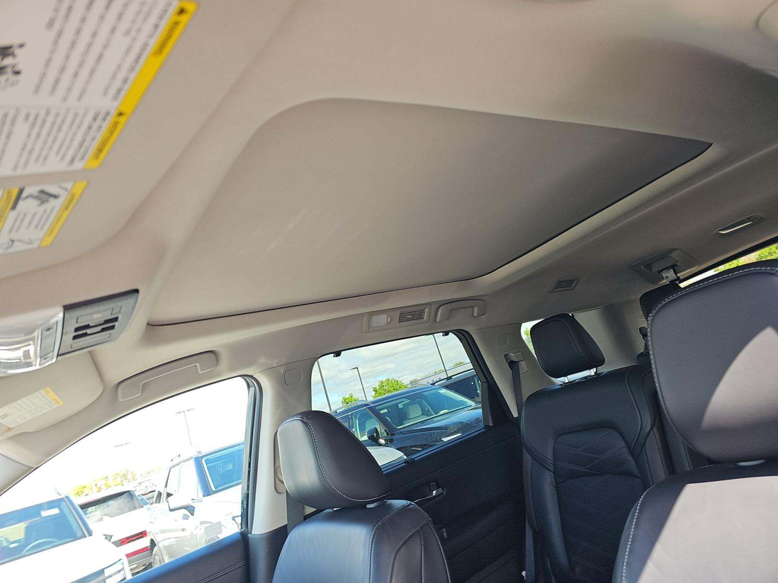 2022 Nissan Pathfinder Platinum AWD