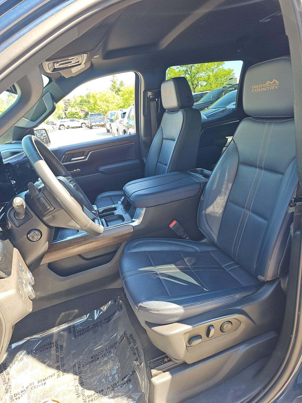 2023 Chevrolet Silverado 1500 High Country AWD