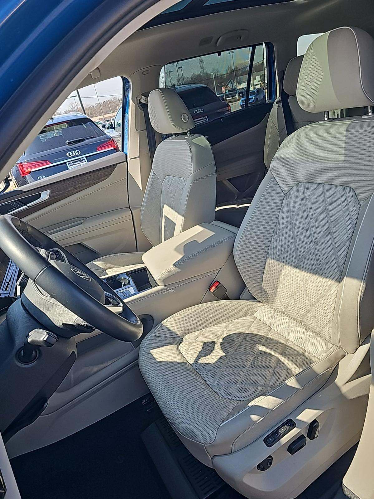 2025 Volkswagen Atlas 2.0T SEL Premium R-Line AWD