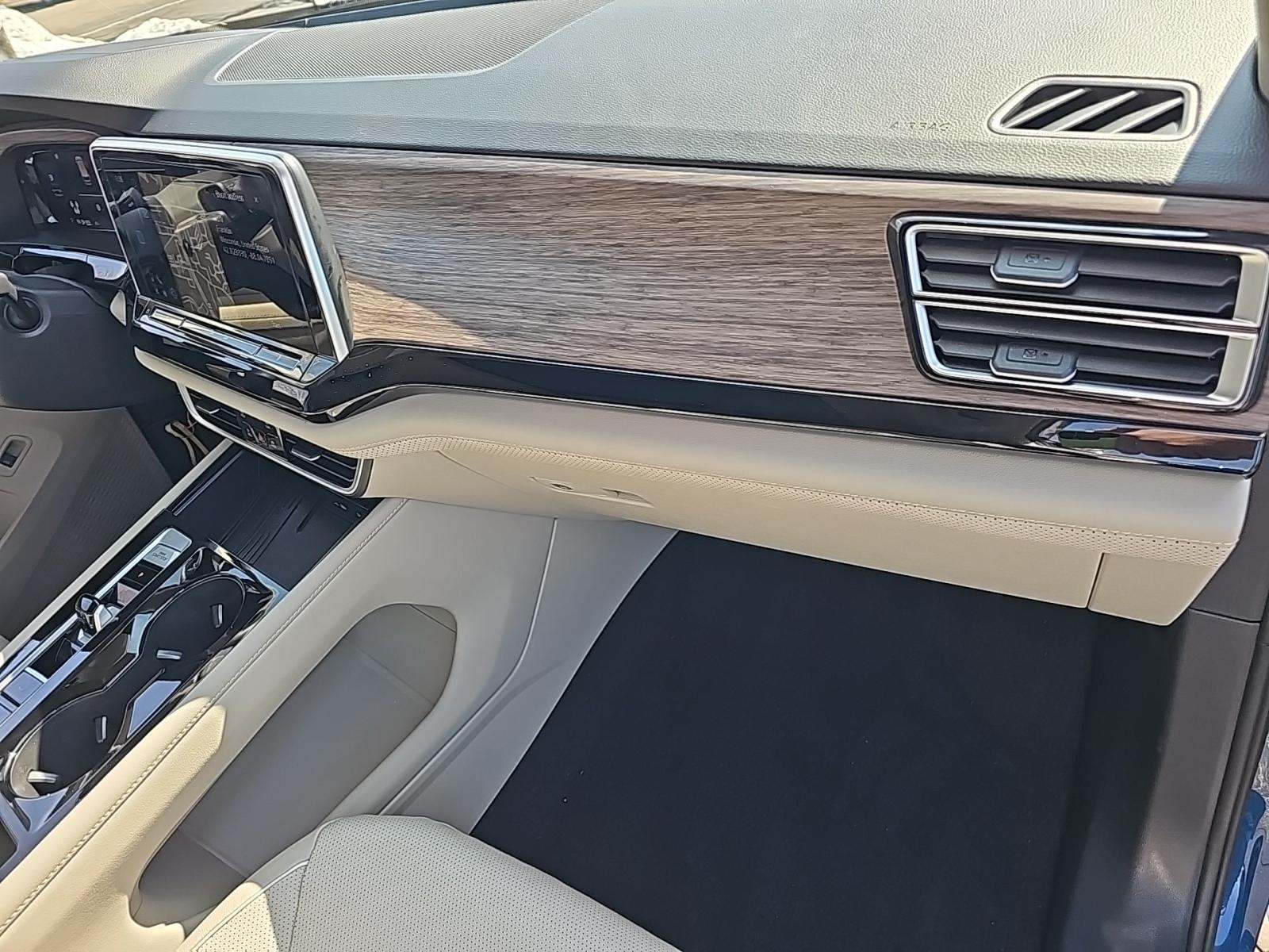 2025 Volkswagen Atlas 2.0T SEL Premium R-Line AWD