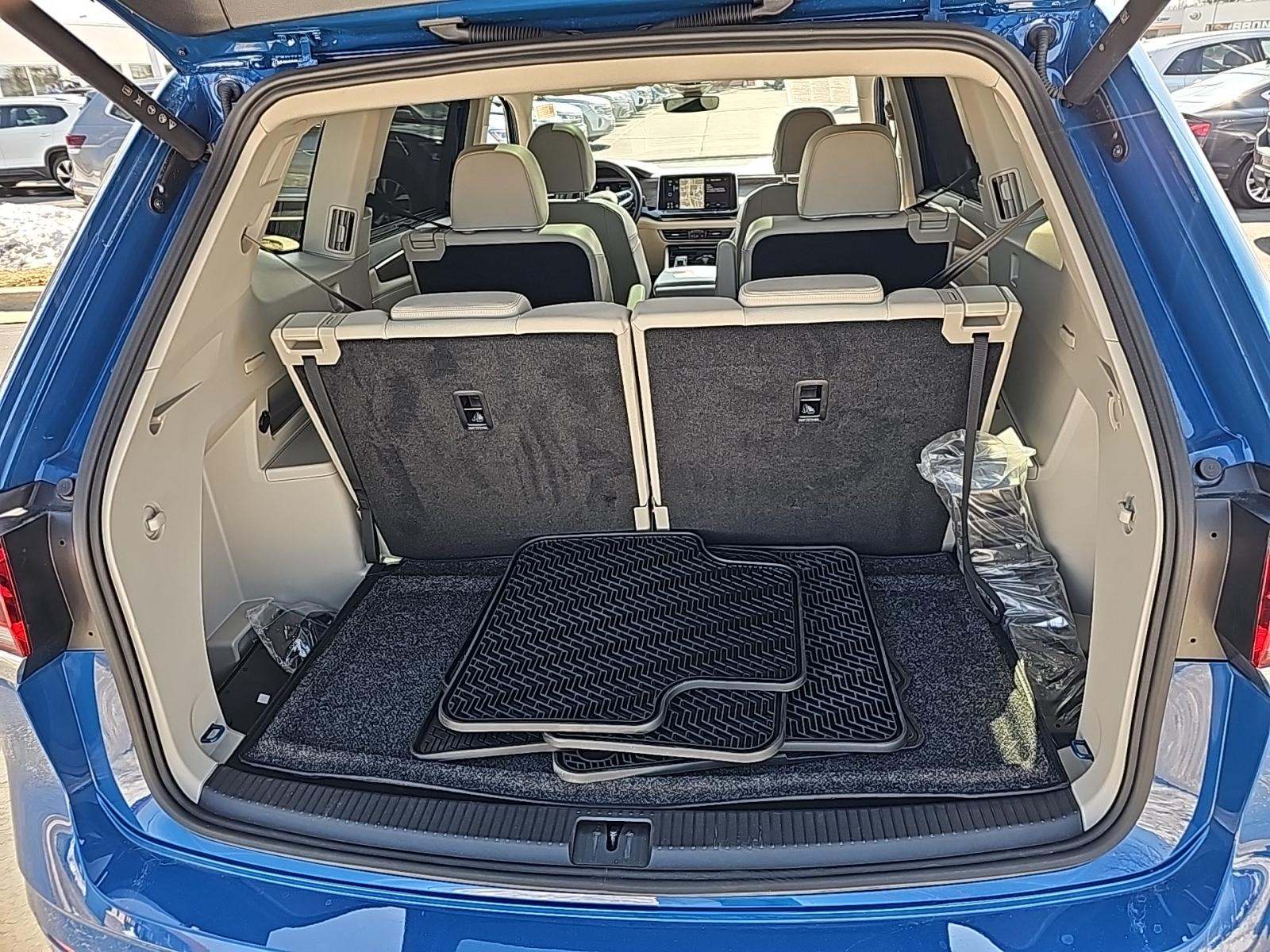 2025 Volkswagen Atlas 2.0T SEL Premium R-Line AWD