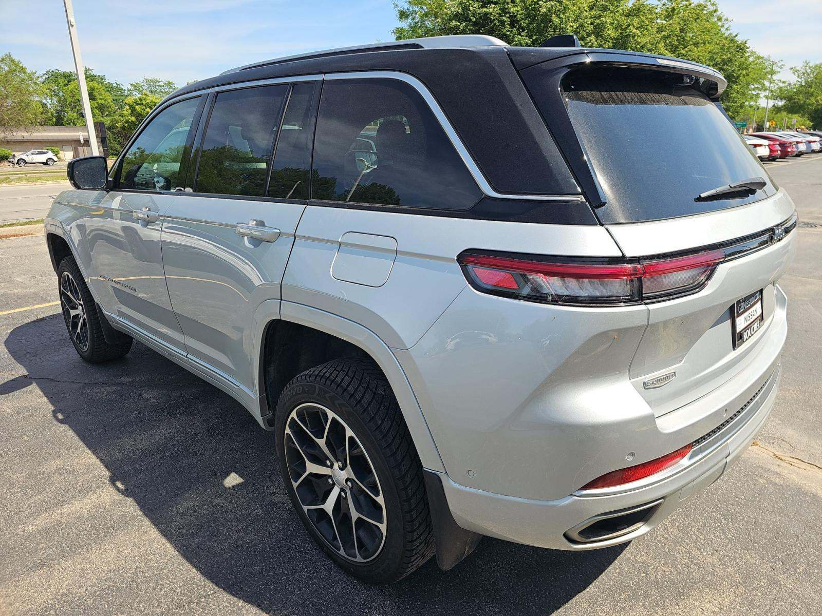 2022 Jeep Grand Cherokee Summit Reserve AWD