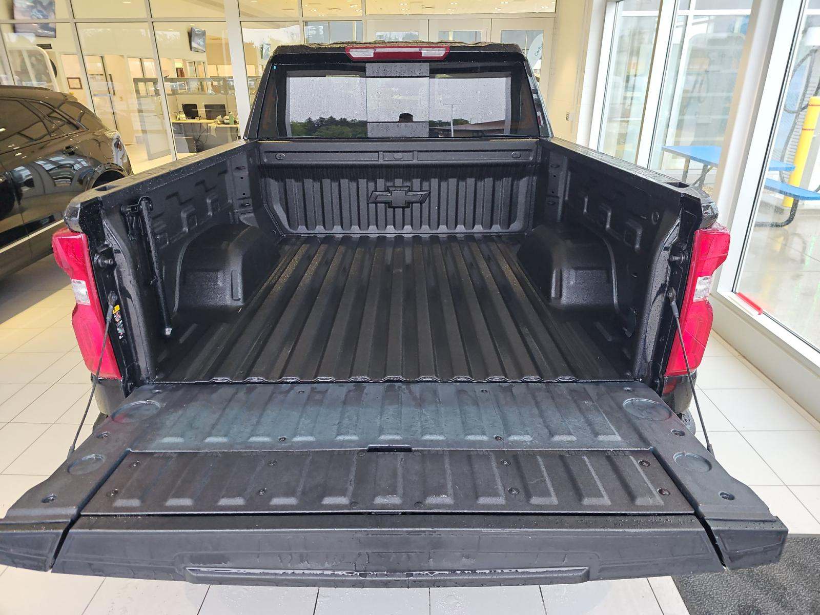 2024 Chevrolet Silverado 1500 RST AWD