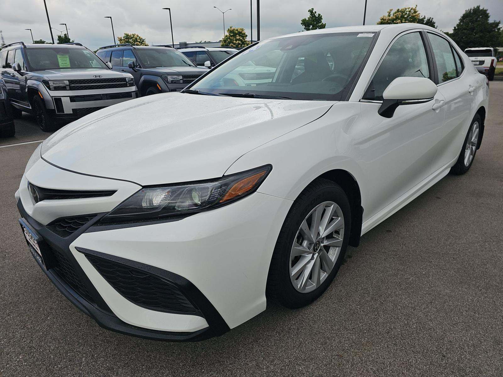 2024 Toyota Camry SE FWD
