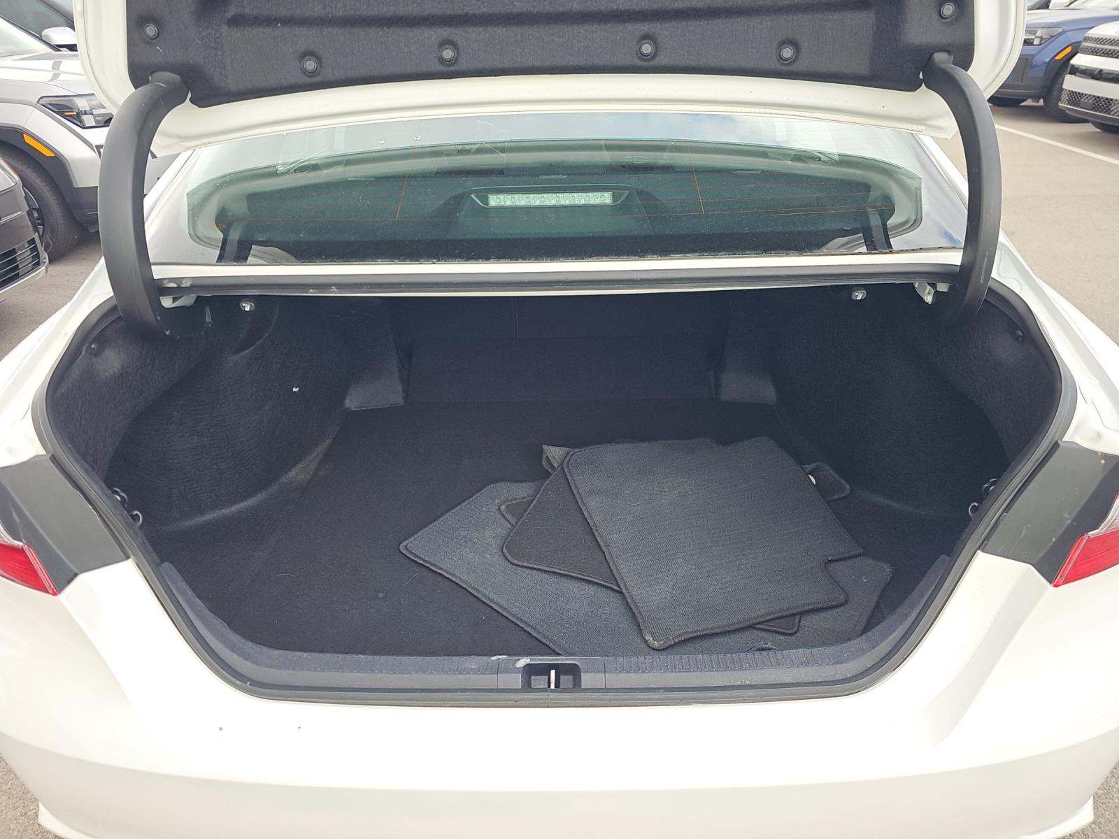 2024 Toyota Camry SE FWD
