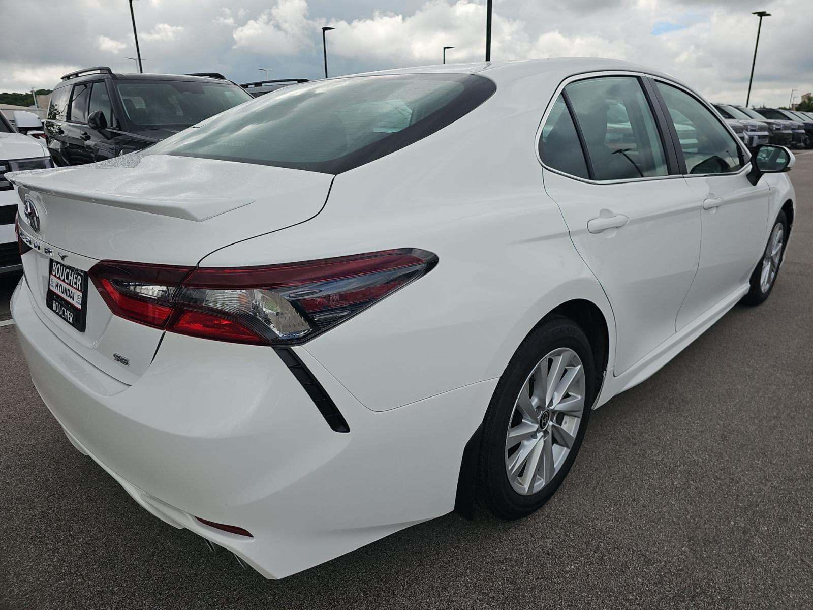 2024 Toyota Camry SE FWD