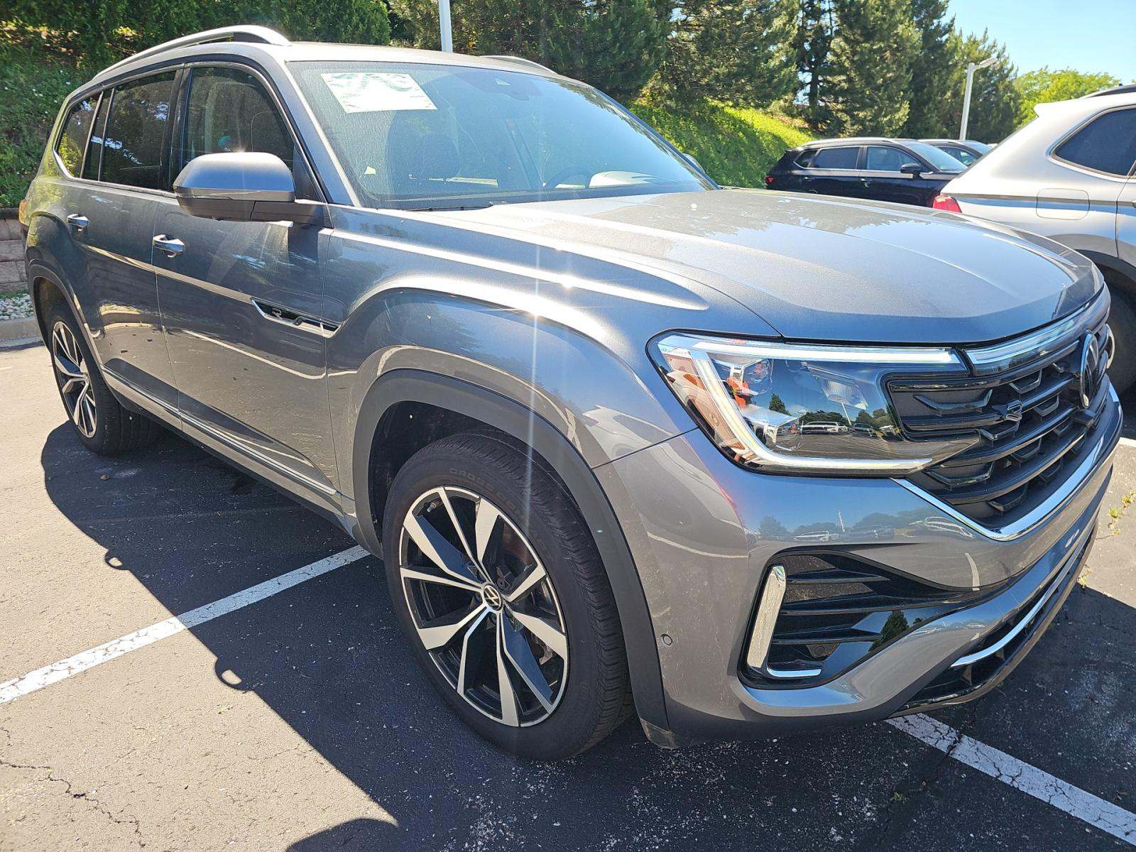 2025 Volkswagen Atlas 2.0T SEL Premium R-Line AWD