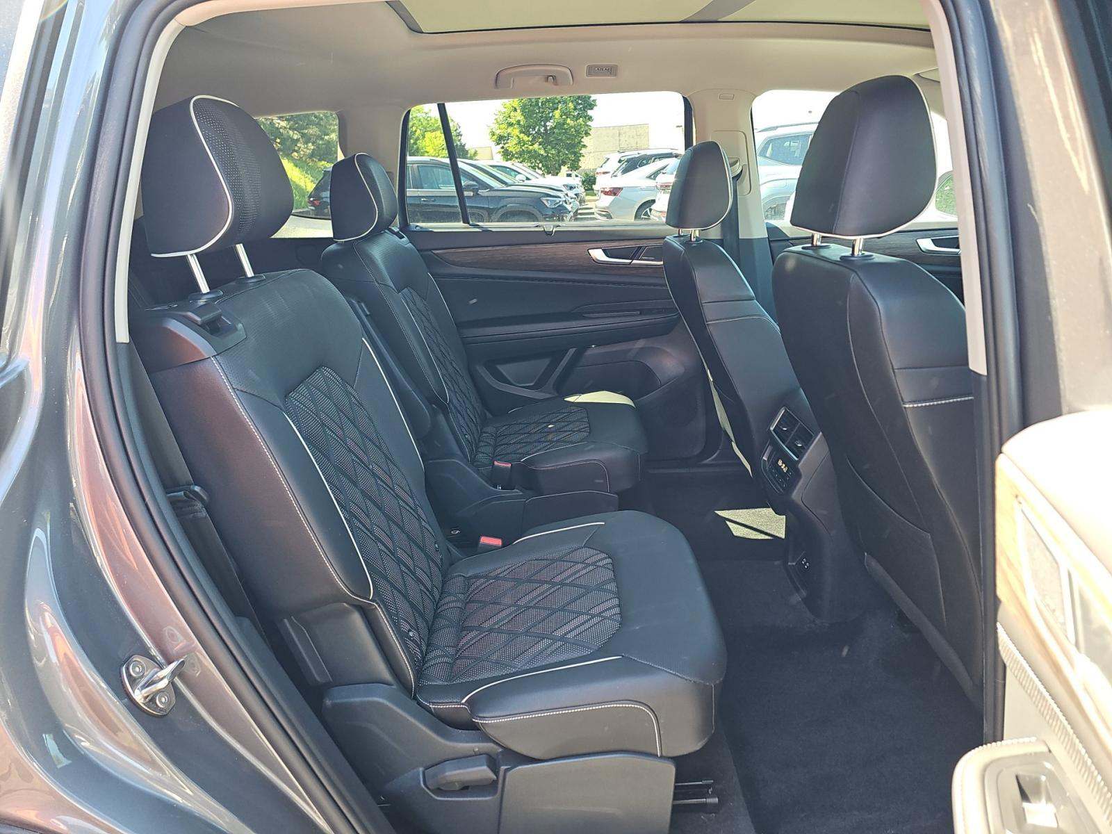 2025 Volkswagen Atlas 2.0T SEL Premium R-Line AWD