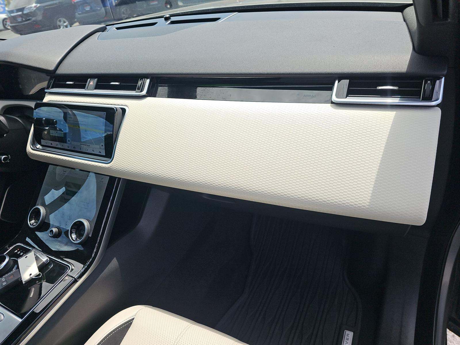 2018 Land Rover Range Rover Velar R-Dynamic SE AWD