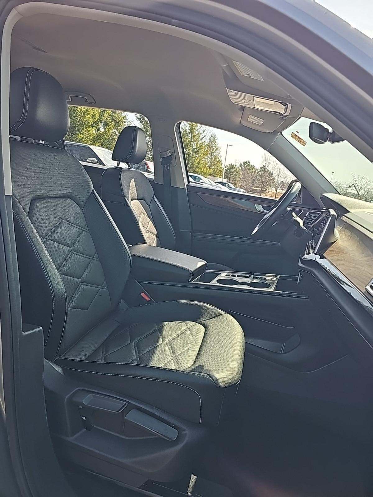 2024 Volkswagen Atlas 2.0T SE AWD