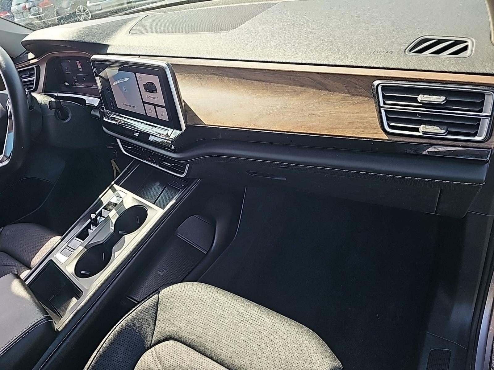 2024 Volkswagen Atlas 2.0T SE AWD