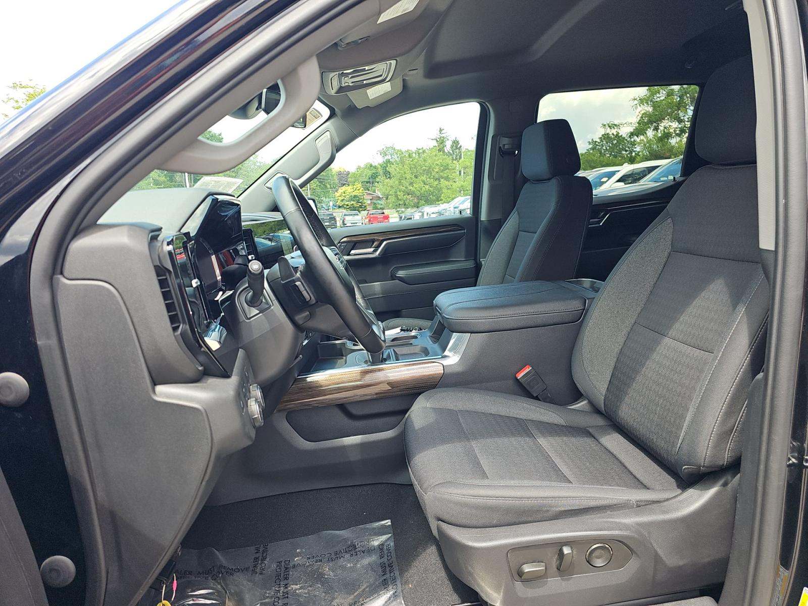 2023 Chevrolet Silverado 1500 RST AWD