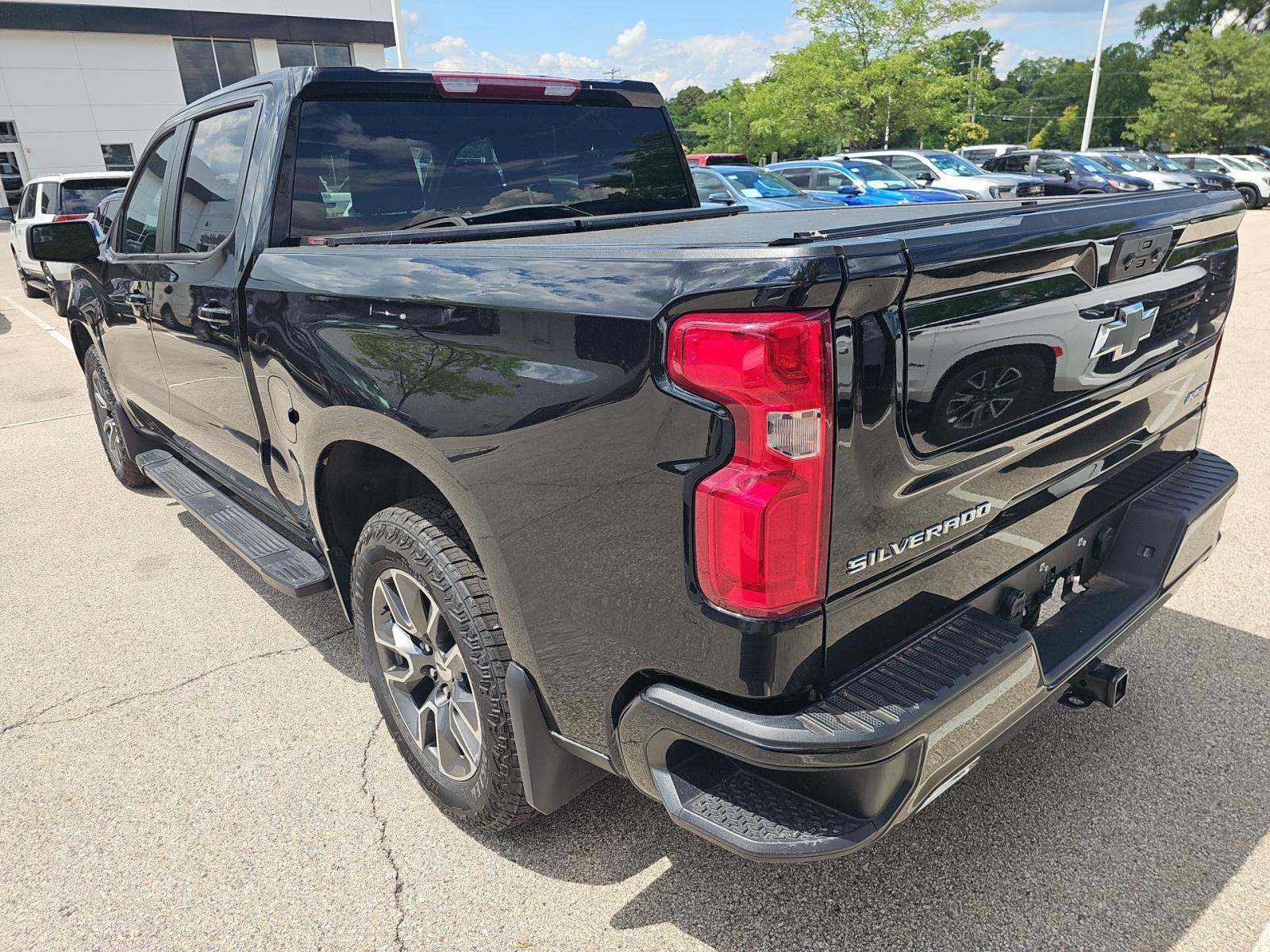 2023 Chevrolet Silverado 1500 RST AWD