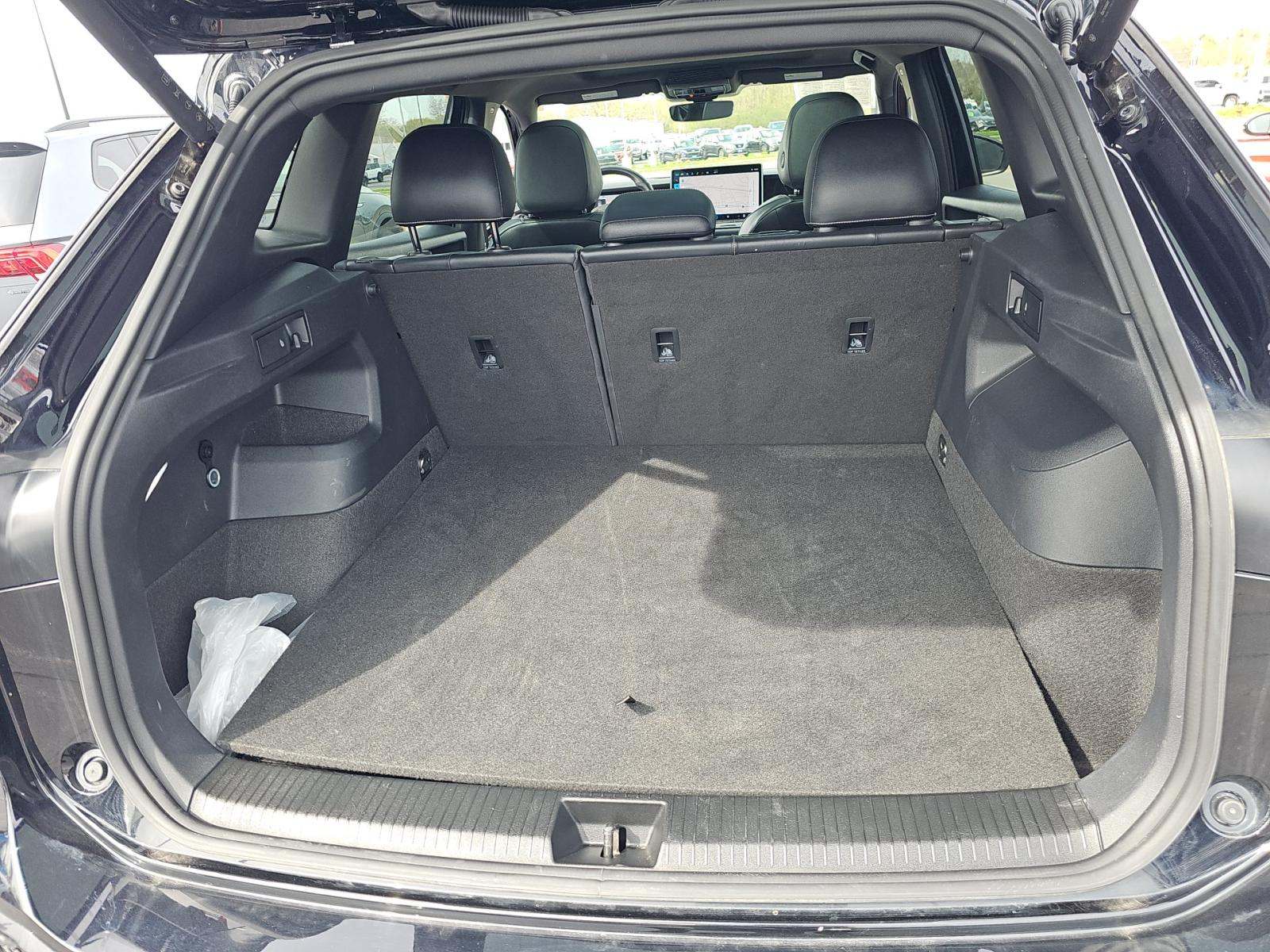 2025 Volkswagen Tiguan 2.0T SEL R-Line AWD