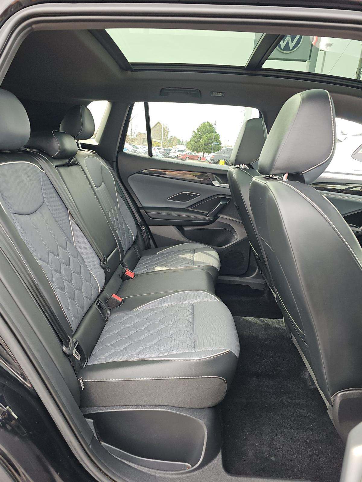 2025 Volkswagen Tiguan 2.0T SEL R-Line AWD
