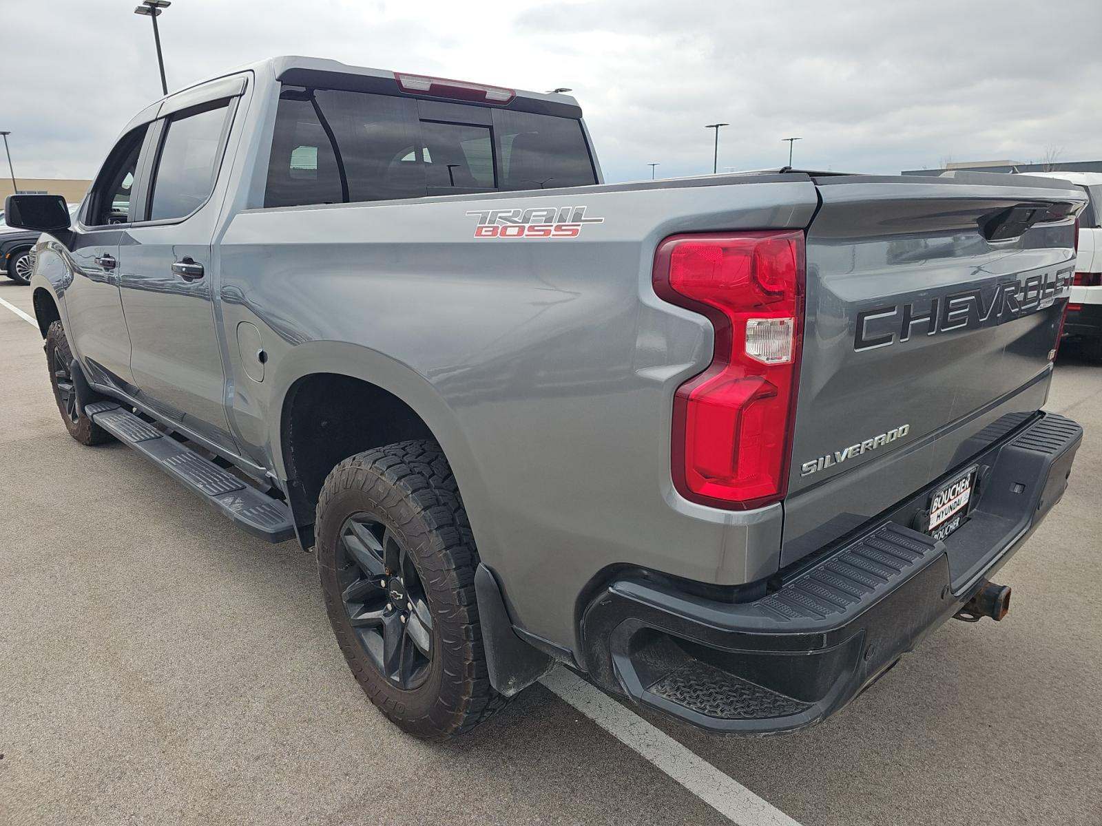 CHEVROLET SILVERADO - 2