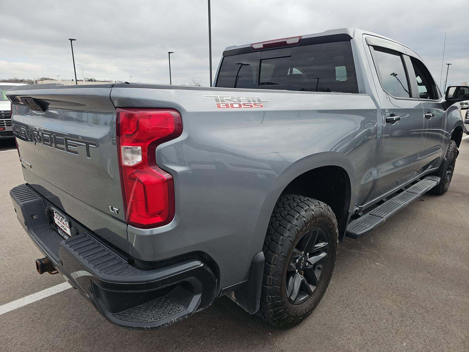 CHEVROLET SILVERADO - 3