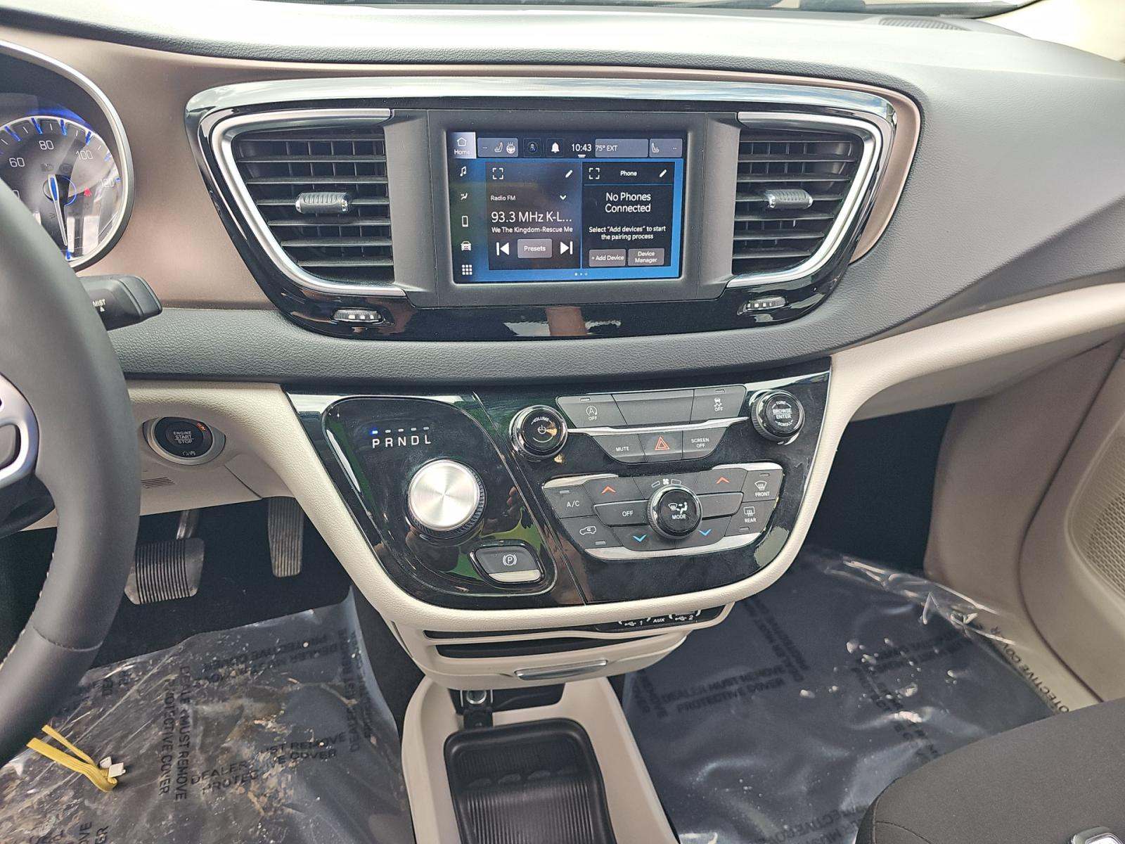 CHRYSLER VOYAGER - 10