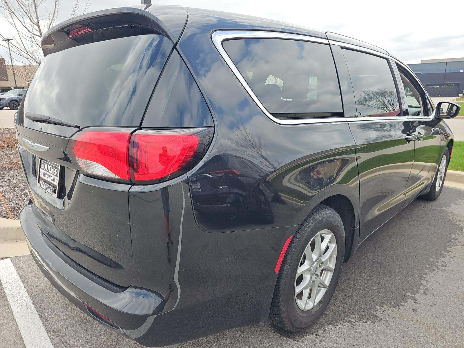CHRYSLER VOYAGER - 3