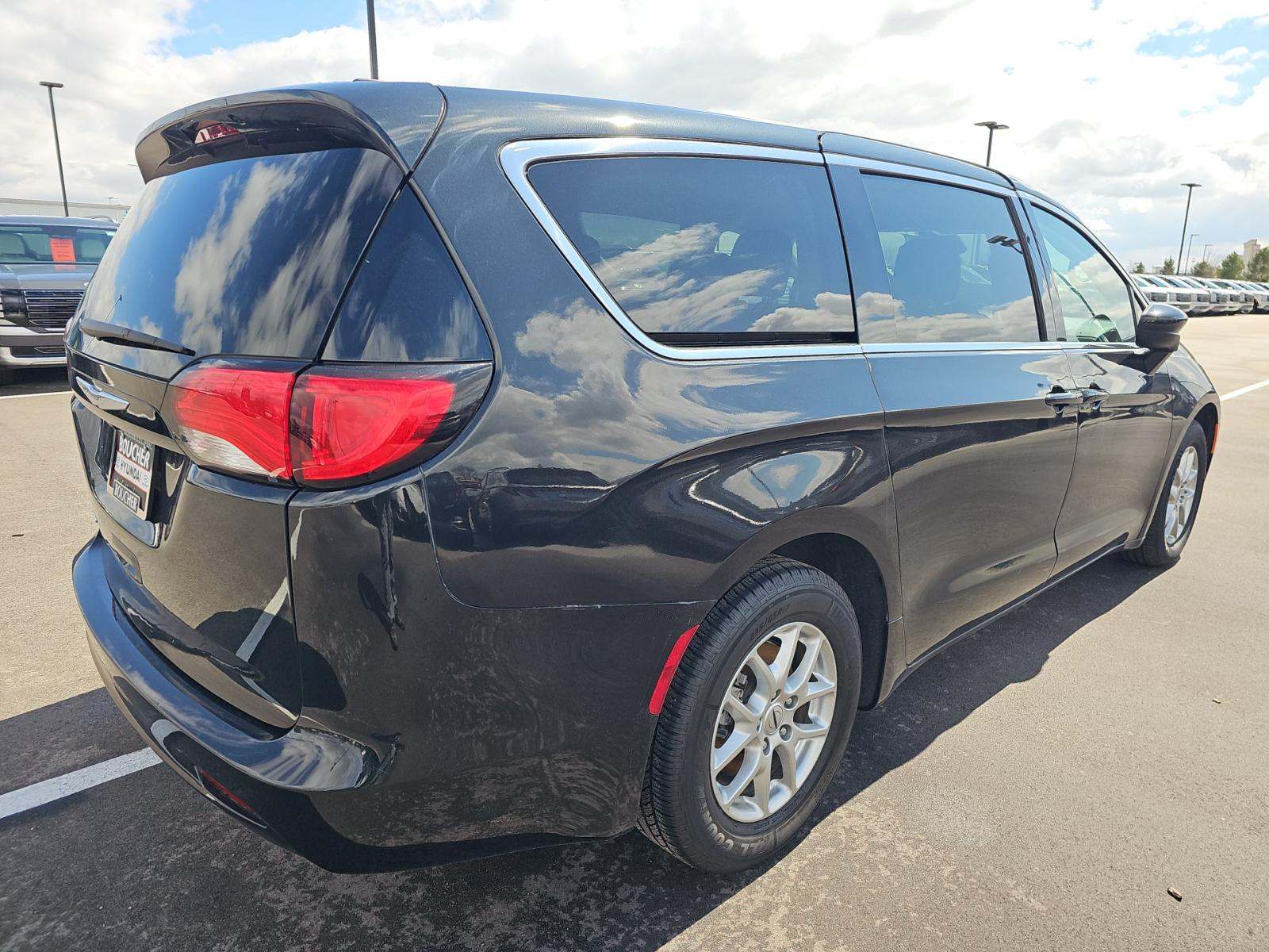 CHRYSLER VOYAGER - 3